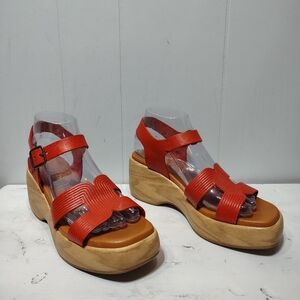 Bertuchi Made in Spain Leather Wedge Sandals Orange Wood Platform‎ 38
